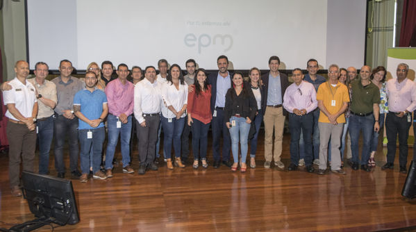 Celebración de años de servicio 2018
Celebración de años de servicio 2018
Septiembre 21 2018
Para descargar esta fotografía en alta resolución, haga clic sobre la imagen hasta que la misma se despliegue en la pantalla completa; luego dé clic derecho y elija la opción "guardar imagen como". 
En caso de publicación por cualquier medio, solicitamos acompañarla del crédito: "Foto EPM"
Palabras clave: Celebración de años de servicio 2018