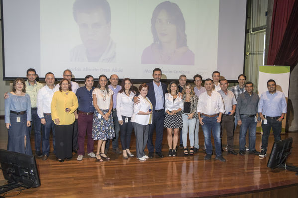 Celebración de años de servicio 2018
Celebración de años de servicio 2018
Septiembre 21 2018
Para descargar esta fotografía en alta resolución, haga clic sobre la imagen hasta que la misma se despliegue en la pantalla completa; luego dé clic derecho y elija la opción "guardar imagen como". 
En caso de publicación por cualquier medio, solicitamos acompañarla del crédito: "Foto EPM"
Palabras clave: Celebración de años de servicio 2018