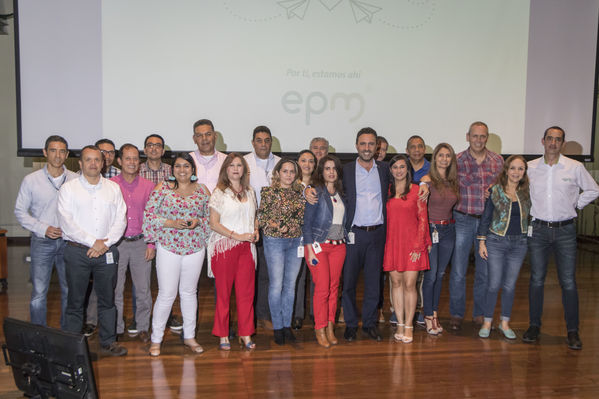 Celebración de años de servicio 2018
Celebración de años de servicio 2018
Septiembre 21 2018
Para descargar esta fotografía en alta resolución, haga clic sobre la imagen hasta que la misma se despliegue en la pantalla completa; luego dé clic derecho y elija la opción "guardar imagen como". 
En caso de publicación por cualquier medio, solicitamos acompañarla del crédito: "Foto EPM"
Palabras clave: Celebración de años de servicio 2018