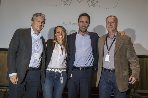 Celebración de años de servicio 2018
Celebración de años de servicio 2018
Septiembre 21 2018
Para descargar esta fotografía en alta resolución, haga clic sobre la imagen hasta que la misma se despliegue en la pantalla completa; luego dé clic derecho y elija la opción "guardar imagen como". 
En caso de publicación por cualquier medio, solicitamos acompañarla del crédito: "Foto EPM"
Palabras clave: Celebración de años de servicio 2018