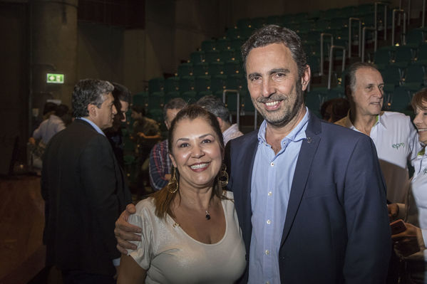 Celebración de años de servicio 2018
Celebración de años de servicio 2018
Septiembre 21 2018
Para descargar esta fotografía en alta resolución, haga clic sobre la imagen hasta que la misma se despliegue en la pantalla completa; luego dé clic derecho y elija la opción "guardar imagen como". 
En caso de publicación por cualquier medio, solicitamos acompañarla del crédito: "Foto EPM"
Palabras clave: Celebración de años de servicio 2018