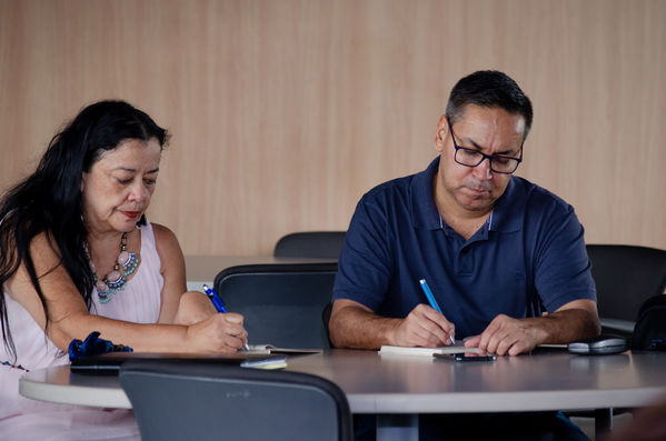 Diplomado para periodistas-Sector energético
Diplomado para periodistas-Sector energético
Fecha: Septiembre 21 2019.
Para descargar esta fotografía en alta resolución, haga clic sobre la imagen hasta que la misma se despliegue en la pantalla completa; luego dé clic derecho y elija la opción "guardar imagen como". 
En caso de publicación por cualquier medio, solicitamos acompañarla del crédito: "Foto EPM
Palabras clave: Diplomado para periodistas-Sector energético