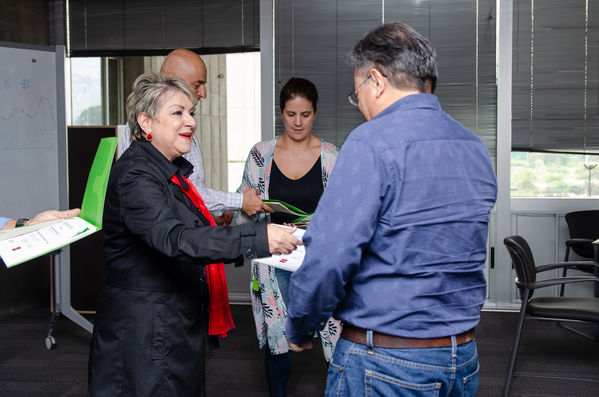 Diplomado para periodistas-Sector energético
Diplomado para periodistas-Sector energético
Fecha: Septiembre 21 2019.
Para descargar esta fotografía en alta resolución, haga clic sobre la imagen hasta que la misma se despliegue en la pantalla completa; luego dé clic derecho y elija la opción "guardar imagen como". 
En caso de publicación por cualquier medio, solicitamos acompañarla del crédito: "Foto EPM
Palabras clave: Diplomado para periodistas-Sector energético