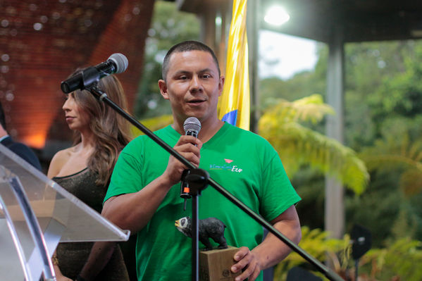 Entrega distinción vida Corantioquia EPM
Entrega distinción vida de Corantioquia a EPM.
Fecha: Septiembre 25 2019.
Para descargar esta fotografía en alta resolución, haga clic sobre la imagen hasta que la misma se despliegue en la pantalla completa; luego dé clic derecho y elija la opción "guardar imagen como". 
En caso de publicación por cualquier medio, solicitamos acompañarla del crédito: "Foto EPM
Palabras clave: Entrega distinción vida Corantioquia EPM