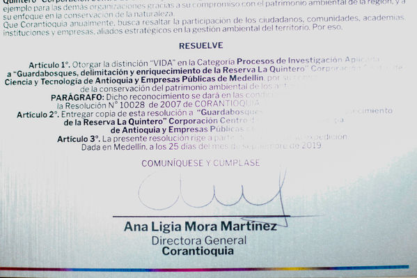Entrega distinción vida Corantioquia EPM
Entrega distinción vida de Corantioquia a EPM.
Fecha: Septiembre 25 2019.
Para descargar esta fotografía en alta resolución, haga clic sobre la imagen hasta que la misma se despliegue en la pantalla completa; luego dé clic derecho y elija la opción "guardar imagen como". 
En caso de publicación por cualquier medio, solicitamos acompañarla del crédito: "Foto EPM
Palabras clave: Entrega distinción vida Corantioquia EPM