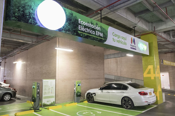 Ecoestación Mayorca
Ecoestación Mayorca
Fecha: Septiembre 27  2018.
Para descargar esta fotografía en alta resolución, haga clic sobre la imagen hasta que la misma se despliegue en la pantalla completa; luego dé clic derecho y elija la opción "guardar imagen como". 
En caso de publicación por cualquier medio, solicitamos acompañarla del crédito: "Foto EPM"
Palabras clave: Ecoestación Mayorca