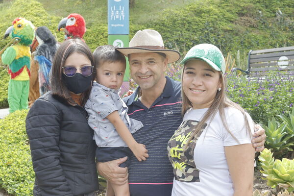 Dia  familia EPM 2021 Rionegro
Dia de la familia EPM 2021 Rionegro
Fecha: 4 Septiembre 2021
Para descargar esta fotografía en alta resolución, haga clic sobre la imagen hasta que la misma se despliegue en la pantalla completa; luego dé clic derecho y elija la opción "guardar imagen como". 
En caso de publicación por cualquier medio, solicitamos acompañarla del crédito: "Foto EPM"
Palabras clave: Dia  familia EPM 2021 Rionegro