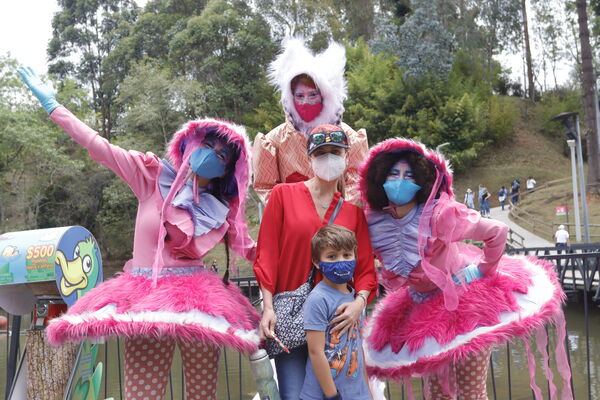 Dia  familia EPM 2021 Rionegro
Dia de la familia EPM 2021 Rionegro
Fecha: 4 Septiembre 2021
Para descargar esta fotografía en alta resolución, haga clic sobre la imagen hasta que la misma se despliegue en la pantalla completa; luego dé clic derecho y elija la opción "guardar imagen como". 
En caso de publicación por cualquier medio, solicitamos acompañarla del crédito: "Foto EPM"
Palabras clave: Dia  familia EPM 2021 Rionegro