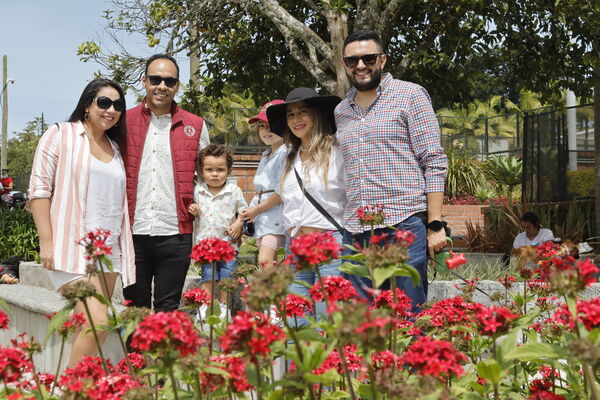Dia  familia EPM 2021 Rionegro
Dia de la familia EPM 2021 Rionegro
Fecha: 4 Septiembre 2021
Para descargar esta fotografía en alta resolución, haga clic sobre la imagen hasta que la misma se despliegue en la pantalla completa; luego dé clic derecho y elija la opción "guardar imagen como". 
En caso de publicación por cualquier medio, solicitamos acompañarla del crédito: "Foto EPM"
Palabras clave: Dia  familia EPM 2021 Rionegro