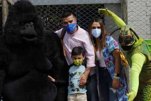 Dia  familia EPM 2021 Rionegro
Dia de la familia EPM 2021 Rionegro
Fecha: 4 Septiembre 2021
Para descargar esta fotografía en alta resolución, haga clic sobre la imagen hasta que la misma se despliegue en la pantalla completa; luego dé clic derecho y elija la opción "guardar imagen como". 
En caso de publicación por cualquier medio, solicitamos acompañarla del crédito: "Foto EPM"
Palabras clave: Dia  familia EPM 2021 Rionegro