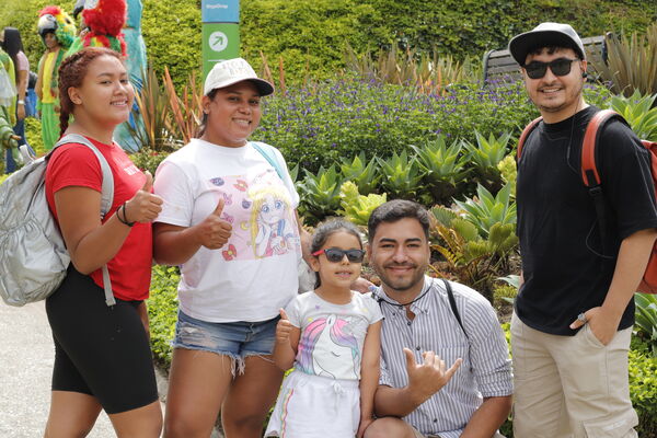 Dia  familia EPM 2021 Rionegro
Dia de la familia EPM 2021 Rionegro
Fecha: 4 Septiembre 2021
Para descargar esta fotografía en alta resolución, haga clic sobre la imagen hasta que la misma se despliegue en la pantalla completa; luego dé clic derecho y elija la opción "guardar imagen como". 
En caso de publicación por cualquier medio, solicitamos acompañarla del crédito: "Foto EPM"
Palabras clave: Dia  familia EPM 2021 Rionegro