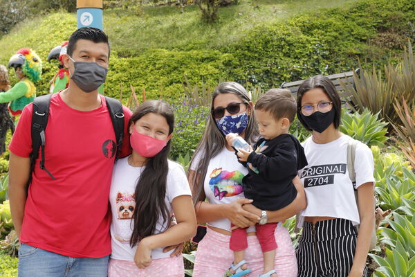 Dia  familia EPM 2021 Rionegro
Dia de la familia EPM 2021 Rionegro
Fecha: 4 Septiembre 2021
Para descargar esta fotografía en alta resolución, haga clic sobre la imagen hasta que la misma se despliegue en la pantalla completa; luego dé clic derecho y elija la opción "guardar imagen como". 
En caso de publicación por cualquier medio, solicitamos acompañarla del crédito: "Foto EPM"
Palabras clave: Dia  familia EPM 2021 Rionegro