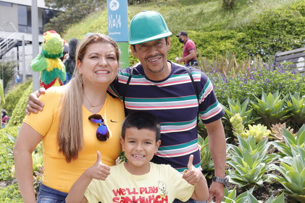 Dia  familia EPM 2021 Rionegro
Dia de la familia EPM 2021 Rionegro
Fecha: 4 Septiembre 2021
Para descargar esta fotografía en alta resolución, haga clic sobre la imagen hasta que la misma se despliegue en la pantalla completa; luego dé clic derecho y elija la opción "guardar imagen como". 
En caso de publicación por cualquier medio, solicitamos acompañarla del crédito: "Foto EPM"
Palabras clave: Dia  familia EPM 2021 Rionegro