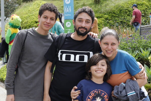 Dia  familia EPM 2021 Rionegro
Dia de la familia EPM 2021 Rionegro
Fecha: 4 Septiembre 2021
Para descargar esta fotografía en alta resolución, haga clic sobre la imagen hasta que la misma se despliegue en la pantalla completa; luego dé clic derecho y elija la opción "guardar imagen como". 
En caso de publicación por cualquier medio, solicitamos acompañarla del crédito: "Foto EPM"
Palabras clave: Dia  familia EPM 2021 Rionegro