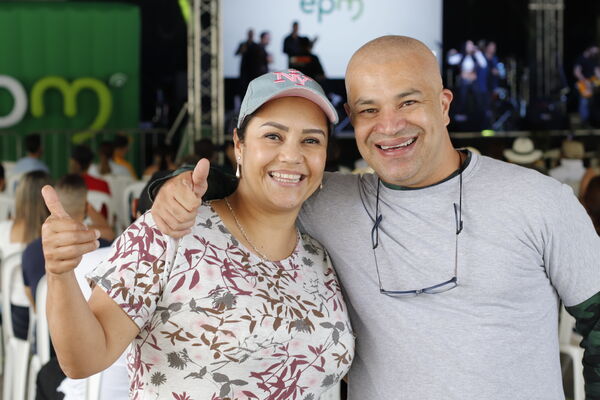 Dia  familia EPM 2021 Rionegro
Dia de la familia EPM 2021 Rionegro
Fecha: 4 Septiembre 2021
Para descargar esta fotografía en alta resolución, haga clic sobre la imagen hasta que la misma se despliegue en la pantalla completa; luego dé clic derecho y elija la opción "guardar imagen como". 
En caso de publicación por cualquier medio, solicitamos acompañarla del crédito: "Foto EPM"
Palabras clave: Dia  familia EPM 2021 Rionegro