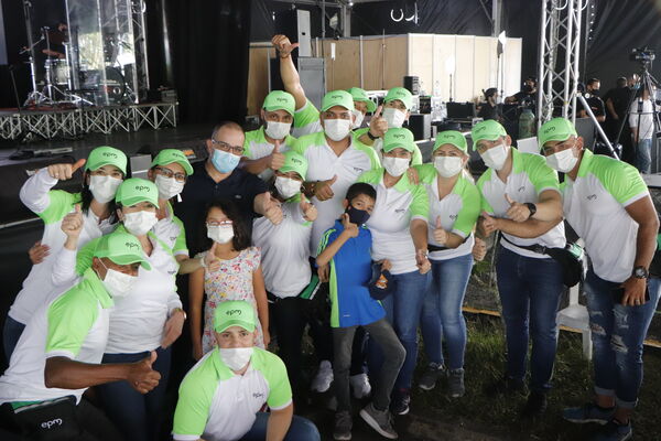 Dia  familia EPM 2021 Rionegro
Dia de la familia EPM 2021 Rionegro
Fecha: 4 Septiembre 2021
Para descargar esta fotografía en alta resolución, haga clic sobre la imagen hasta que la misma se despliegue en la pantalla completa; luego dé clic derecho y elija la opción "guardar imagen como". 
En caso de publicación por cualquier medio, solicitamos acompañarla del crédito: "Foto EPM"
Palabras clave: Dia  familia EPM 2021 Rionegro