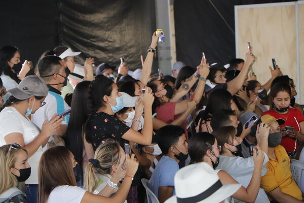 Dia  familia EPM 2021 Rionegro
Dia de la familia EPM 2021 Rionegro
Fecha: 4 Septiembre 2021
Para descargar esta fotografía en alta resolución, haga clic sobre la imagen hasta que la misma se despliegue en la pantalla completa; luego dé clic derecho y elija la opción "guardar imagen como". 
En caso de publicación por cualquier medio, solicitamos acompañarla del crédito: "Foto EPM"
Palabras clave: Dia  familia EPM 2021 Rionegro