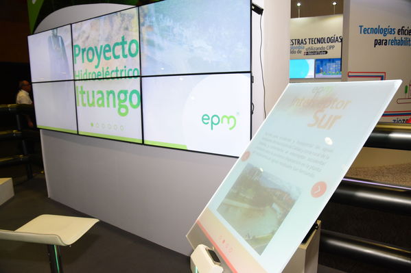 Congreso Mundial tecnología Sin Zanja-Centro Parrilla
Congreso Mundial tecnología Sin Zanja-Centro Parrilla
Fecha: Septiembre 26 de 2017
Para descargar esta fotografía en alta resolución, haga clic sobre la imagen hasta que la misma se despliegue en la pantalla completa; luego dé clic derecho y elija la opción "guardar imagen como". 
En caso de publicación por cualquier medio, solicitamos acompañarla del crédito: "Foto EPM"
Palabras clave: Congreso Mundial tecnología Sin Zanja Centro Parrilla