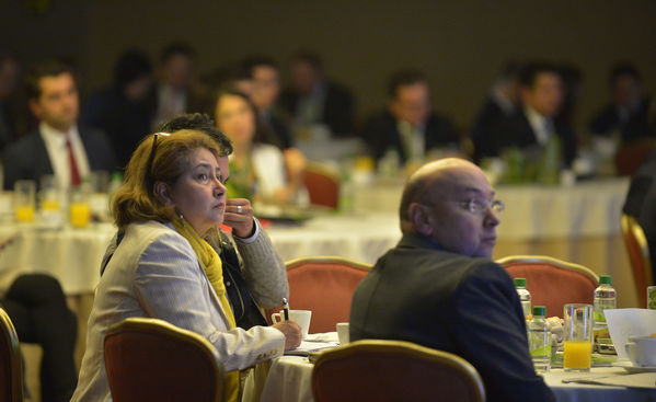 Encuentro de inversionistas 2018
Encuentro de inversionistas 2018
Fecha: Abril 12 de 2018
Para descargar esta fotografía en alta resolución, haga clic sobre la imagen hasta que la misma se despliegue en la pantalla completa; luego dé clic derecho y elija la opción "guardar imagen como". 
En caso de publicación por cualquier medio, solicitamos acompañarla del crédito: "Foto EPM"
Palabras clave: Encuentro inversionistas 2018