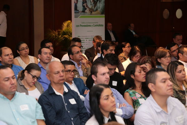 Encuentro de Proveedores y contratistas 2018.
Encuentro de Proveedores y contratistas 2018.
Fecha: 13 Abril 2018
Para descargar esta fotografía en alta resolución, haga clic sobre la imagen hasta que la misma se despliegue en la pantalla completa; luego dé clic derecho y elija la opción "guardar imagen como". 
En caso de publicación por cualquier medio, solicitamos acompañarla del crédito: "Foto EPM"
Palabras clave: Encuentro Proveedores contratistas 2018