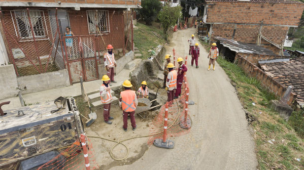 proyecto saneamiento Valle  Aburrá
proyecto de saneamiento Valle de Aburrá
Abril 19 2018
Para descargar esta fotografía en alta resolución, haga clic sobre la imagen hasta que la misma se despliegue en la pantalla completa; luego dé clic derecho y elija la opción "guardar imagen como". 
En caso de publicación por cualquier medio, solicitamos acompañarla del crédito: "Foto EPM"
Palabras clave: proyecto saneamiento Valle  Aburrá