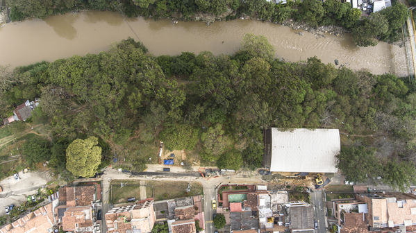 proyecto saneamiento Valle  Aburrá
proyecto de saneamiento Valle de Aburrá
Abril 19 2018
Para descargar esta fotografía en alta resolución, haga clic sobre la imagen hasta que la misma se despliegue en la pantalla completa; luego dé clic derecho y elija la opción "guardar imagen como". 
En caso de publicación por cualquier medio, solicitamos acompañarla del crédito: "Foto EPM"
Palabras clave: proyecto saneamiento Valle  Aburrá