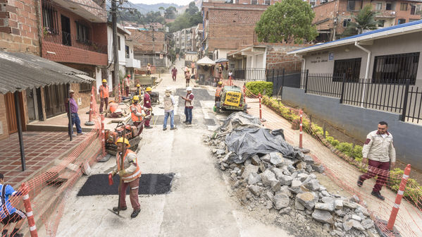 proyecto saneamiento Valle  Aburrá
proyecto de saneamiento Valle de Aburrá
Abril 19 2018
Para descargar esta fotografía en alta resolución, haga clic sobre la imagen hasta que la misma se despliegue en la pantalla completa; luego dé clic derecho y elija la opción "guardar imagen como". 
En caso de publicación por cualquier medio, solicitamos acompañarla del crédito: "Foto EPM"
Palabras clave: proyecto saneamiento Valle  Aburrá