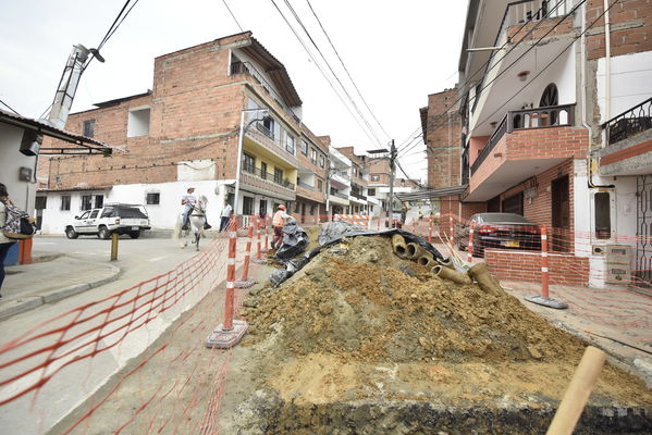 proyecto  Saneamiento Valle  Aburrá
proyecto de saneamiento Valle de Aburrá
Abril 19 2018
Para descargar esta fotografía en alta resolución, haga clic sobre la imagen hasta que la misma se despliegue en la pantalla completa; luego dé clic derecho y elija la opción "guardar imagen como". 
En caso de publicación por cualquier medio, solicitamos acompañarla del crédito: "Foto EPM"
Palabras clave: proyecto  Saneamiento Valle  Aburrá