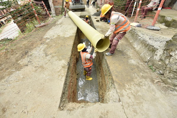 proyecto  Saneamiento Valle  Aburrá
proyecto de saneamiento Valle de Aburrá
Abril 19 2018
Para descargar esta fotografía en alta resolución, haga clic sobre la imagen hasta que la misma se despliegue en la pantalla completa; luego dé clic derecho y elija la opción "guardar imagen como". 
En caso de publicación por cualquier medio, solicitamos acompañarla del crédito: "Foto EPM"
Palabras clave: proyecto  Saneamiento Valle  Aburrá