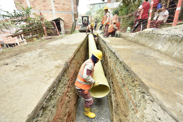 proyecto  Saneamiento Valle  Aburrá
proyecto de saneamiento Valle de Aburrá
Abril 19 2018
Para descargar esta fotografía en alta resolución, haga clic sobre la imagen hasta que la misma se despliegue en la pantalla completa; luego dé clic derecho y elija la opción "guardar imagen como". 
En caso de publicación por cualquier medio, solicitamos acompañarla del crédito: "Foto EPM"
Palabras clave: proyecto  Saneamiento Valle  Aburrá