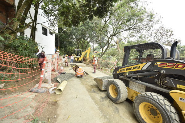 proyecto  Saneamiento Valle  Aburrá
proyecto de saneamiento Valle de Aburrá
Abril 19 2018
Para descargar esta fotografía en alta resolución, haga clic sobre la imagen hasta que la misma se despliegue en la pantalla completa; luego dé clic derecho y elija la opción "guardar imagen como". 
En caso de publicación por cualquier medio, solicitamos acompañarla del crédito: "Foto EPM"
Palabras clave: proyecto  Saneamiento Valle  Aburrá