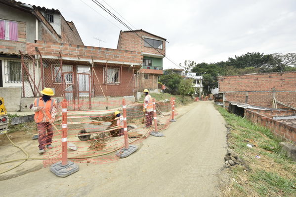 proyecto de saneamiento Valle de Aburrá
proyecto de saneamiento Valle de Aburrá
Abril 19 2018
Para descargar esta fotografía en alta resolución, haga clic sobre la imagen hasta que la misma se despliegue en la pantalla completa; luego dé clic derecho y elija la opción "guardar imagen como". 
En caso de publicación por cualquier medio, solicitamos acompañarla del crédito: "Foto EPM"
Palabras clave: proyecto de saneamiento Valle de Aburrá