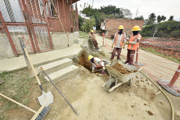 proyecto de saneamiento Valle de Aburrá
proyecto de saneamiento Valle de Aburrá
Abril 19 2018
Para descargar esta fotografía en alta resolución, haga clic sobre la imagen hasta que la misma se despliegue en la pantalla completa; luego dé clic derecho y elija la opción "guardar imagen como". 
En caso de publicación por cualquier medio, solicitamos acompañarla del crédito: "Foto EPM"
Palabras clave: proyecto de saneamiento Valle de Aburrá