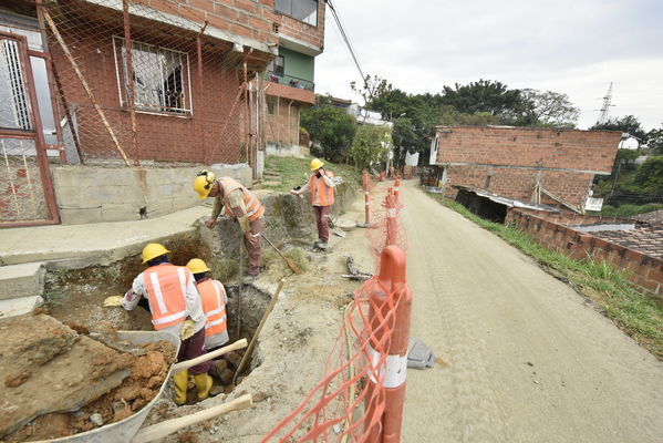 proyecto de saneamiento Valle de Aburrá
proyecto de saneamiento Valle de Aburrá
Abril 19 2018
Para descargar esta fotografía en alta resolución, haga clic sobre la imagen hasta que la misma se despliegue en la pantalla completa; luego dé clic derecho y elija la opción "guardar imagen como". 
En caso de publicación por cualquier medio, solicitamos acompañarla del crédito: "Foto EPM"
Palabras clave: proyecto de saneamiento Valle de Aburrá