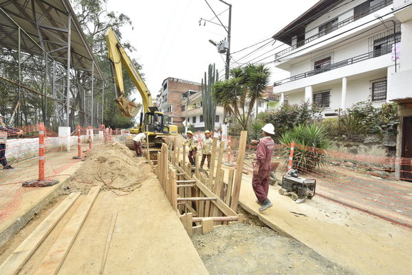 proyecto de saneamiento Valle de Aburrá
proyecto de saneamiento Valle de Aburrá
Abril 19 2018
Para descargar esta fotografía en alta resolución, haga clic sobre la imagen hasta que la misma se despliegue en la pantalla completa; luego dé clic derecho y elija la opción "guardar imagen como". 
En caso de publicación por cualquier medio, solicitamos acompañarla del crédito: "Foto EPM"
Palabras clave: proyecto de saneamiento Valle de Aburrá