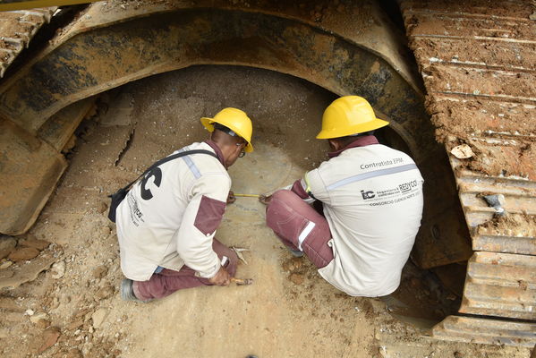 proyecto de saneamiento Valle de Aburrá
proyecto de saneamiento Valle de Aburrá
Abril 19 2018
Para descargar esta fotografía en alta resolución, haga clic sobre la imagen hasta que la misma se despliegue en la pantalla completa; luego dé clic derecho y elija la opción "guardar imagen como". 
En caso de publicación por cualquier medio, solicitamos acompañarla del crédito: "Foto EPM"
Palabras clave: proyecto de saneamiento Valle de Aburrá