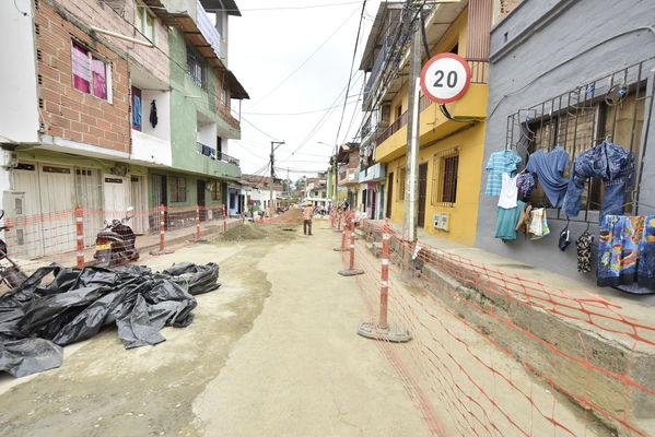 proyecto de saneamiento Valle de Aburrá
proyecto de saneamiento Valle de Aburrá
Abril 19 2018
Para descargar esta fotografía en alta resolución, haga clic sobre la imagen hasta que la misma se despliegue en la pantalla completa; luego dé clic derecho y elija la opción "guardar imagen como". 
En caso de publicación por cualquier medio, solicitamos acompañarla del crédito: "Foto EPM"
Palabras clave: proyecto de saneamiento Valle de Aburrá