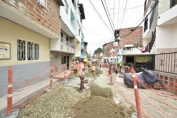 proyecto de saneamiento Valle de Aburrá
proyecto de saneamiento Valle de Aburrá
Abril 19 2018
Para descargar esta fotografía en alta resolución, haga clic sobre la imagen hasta que la misma se despliegue en la pantalla completa; luego dé clic derecho y elija la opción "guardar imagen como". 
En caso de publicación por cualquier medio, solicitamos acompañarla del crédito: "Foto EPM"
Palabras clave: proyecto de saneamiento Valle de Aburrá