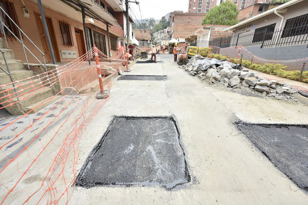 proyecto de saneamiento Valle de Aburrá
proyecto de saneamiento Valle de Aburrá
Abril 19 2018
Para descargar esta fotografía en alta resolución, haga clic sobre la imagen hasta que la misma se despliegue en la pantalla completa; luego dé clic derecho y elija la opción "guardar imagen como". 
En caso de publicación por cualquier medio, solicitamos acompañarla del crédito: "Foto EPM"
Palabras clave: proyecto de saneamiento Valle de Aburrá