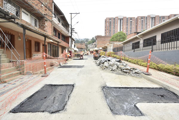 proyecto de saneamiento Valle de Aburrá
proyecto de saneamiento Valle de Aburrá
Abril 19 2018
Para descargar esta fotografía en alta resolución, haga clic sobre la imagen hasta que la misma se despliegue en la pantalla completa; luego dé clic derecho y elija la opción "guardar imagen como". 
En caso de publicación por cualquier medio, solicitamos acompañarla del crédito: "Foto EPM"
Palabras clave: proyecto de saneamiento Valle de Aburrá