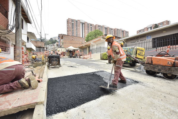 proyecto de saneamiento Valle de Aburrá
proyecto de saneamiento Valle de Aburrá
Abril 19 2018
Para descargar esta fotografía en alta resolución, haga clic sobre la imagen hasta que la misma se despliegue en la pantalla completa; luego dé clic derecho y elija la opción "guardar imagen como". 
En caso de publicación por cualquier medio, solicitamos acompañarla del crédito: "Foto EPM"
Palabras clave: proyecto de saneamiento Valle de Aburrá