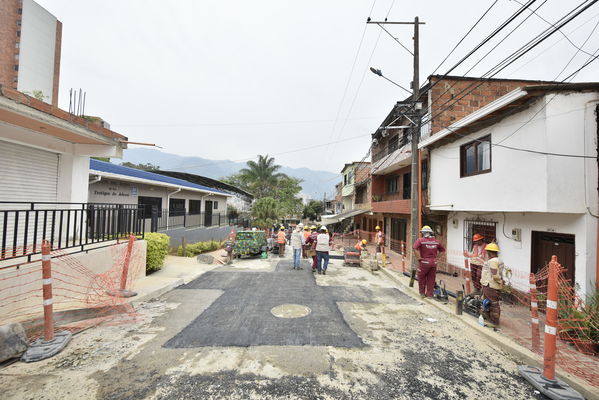 proyecto de saneamiento Valle de Aburrá
proyecto de saneamiento Valle de Aburrá
Abril 19 2018
Para descargar esta fotografía en alta resolución, haga clic sobre la imagen hasta que la misma se despliegue en la pantalla completa; luego dé clic derecho y elija la opción "guardar imagen como". 
En caso de publicación por cualquier medio, solicitamos acompañarla del crédito: "Foto EPM"
Palabras clave: proyecto de saneamiento Valle de Aburrá