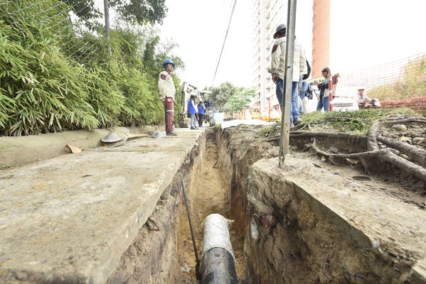 proyecto de saneamiento Valle de Aburrá
proyecto de saneamiento Valle de Aburrá
Abril 19 2018
Para descargar esta fotografía en alta resolución, haga clic sobre la imagen hasta que la misma se despliegue en la pantalla completa; luego dé clic derecho y elija la opción "guardar imagen como". 
En caso de publicación por cualquier medio, solicitamos acompañarla del crédito: "Foto EPM"
Palabras clave: proyecto de saneamiento Valle de Aburrá