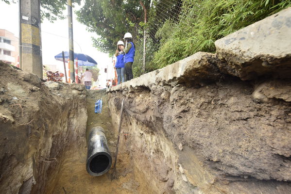 proyecto de saneamiento Valle de Aburrá
proyecto de saneamiento Valle de Aburrá
Abril 19 2018
Para descargar esta fotografía en alta resolución, haga clic sobre la imagen hasta que la misma se despliegue en la pantalla completa; luego dé clic derecho y elija la opción "guardar imagen como". 
En caso de publicación por cualquier medio, solicitamos acompañarla del crédito: "Foto EPM"
Palabras clave: proyecto de saneamiento Valle de Aburrá