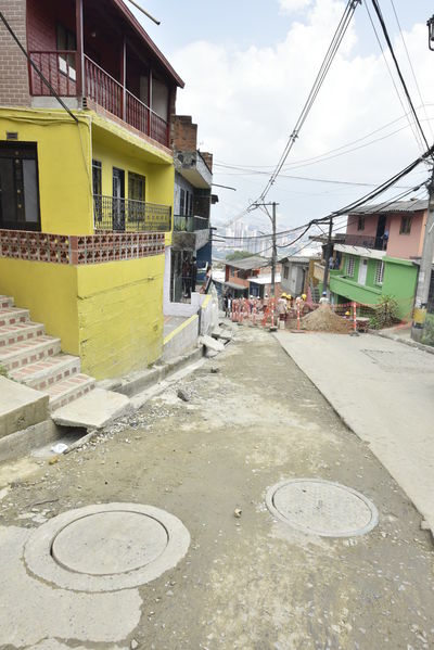 proyecto de saneamiento Valle de Aburrá
proyecto de saneamiento Valle de Aburrá
Abril 19 2018
Para descargar esta fotografía en alta resolución, haga clic sobre la imagen hasta que la misma se despliegue en la pantalla completa; luego dé clic derecho y elija la opción "guardar imagen como". 
En caso de publicación por cualquier medio, solicitamos acompañarla del crédito: "Foto EPM"
Palabras clave: proyecto de saneamiento Valle de Aburrá