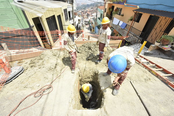 proyecto de saneamiento Valle de Aburrá
proyecto de saneamiento Valle de Aburrá
Abril 19 2018
Para descargar esta fotografía en alta resolución, haga clic sobre la imagen hasta que la misma se despliegue en la pantalla completa; luego dé clic derecho y elija la opción "guardar imagen como". 
En caso de publicación por cualquier medio, solicitamos acompañarla del crédito: "Foto EPM"
Palabras clave: proyecto de saneamiento Valle de Aburrá