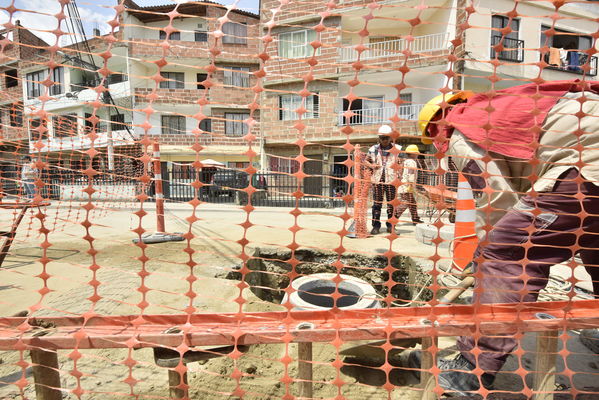 Proyecto de saneamiento Valle de Aburrá
Proyecto de saneamiento Valle de Aburrá
Abril 19 de 2018
Para descargar esta fotografía en alta resolución, haga clic sobre la imagen hasta que la misma se despliegue en la pantalla completa; luego dé clic derecho y elija la opción "guardar imagen como". 
En caso de publicación por cualquier medio, solicitamos acompañarla del crédito: "Foto EPM"
Palabras clave: Proyecto de saneamiento Valle de Aburrá