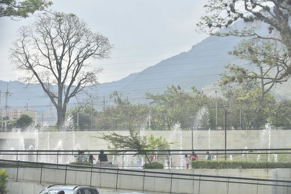 Proyecto de saneamiento Valle de Aburrá
Proyecto de saneamiento Valle de Aburrá
Abril 19 de 2018
Para descargar esta fotografía en alta resolución, haga clic sobre la imagen hasta que la misma se despliegue en la pantalla completa; luego dé clic derecho y elija la opción "guardar imagen como". 
En caso de publicación por cualquier medio, solicitamos acompañarla del crédito: "Foto EPM"
Palabras clave: Proyecto de saneamiento Valle de Aburrá