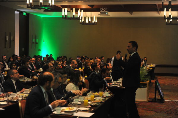 Encuentro inversionistas 2019
Encuentro inversionistas 2019
Fecha: Abril 24 2019.
Para descargar esta fotografía en alta resolución, haga clic sobre la imagen hasta que la misma se despliegue en la pantalla completa; luego dé clic derecho y elija la opción "guardar imagen como". 
En caso de publicación por cualquier medio, solicitamos acompañarla del crédito: "Foto EPM"
Palabras clave: Encuentro inversionistas 2019