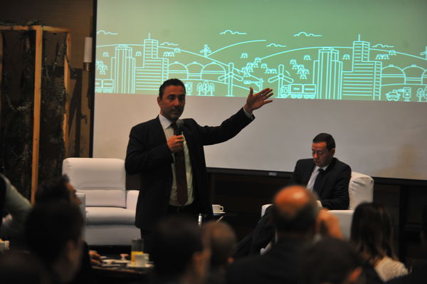 Encuentro inversionistas 2019
Encuentro inversionistas 2019
Fecha: Abril 24 2019.
Para descargar esta fotografía en alta resolución, haga clic sobre la imagen hasta que la misma se despliegue en la pantalla completa; luego dé clic derecho y elija la opción "guardar imagen como". 
En caso de publicación por cualquier medio, solicitamos acompañarla del crédito: "Foto EPM"
Palabras clave: Encuentro inversionistas 2019